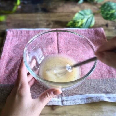 新玉ねぎ麹ドレッシングを作る