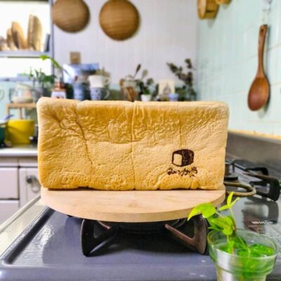 むつか堂の角パン