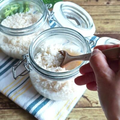 塩麴を混ぜる