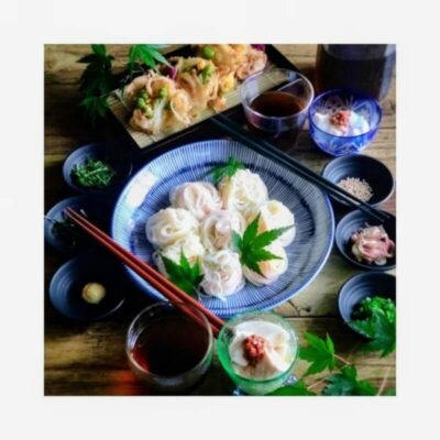 自家製めんつゆで楽しむそうめんの食事風景
