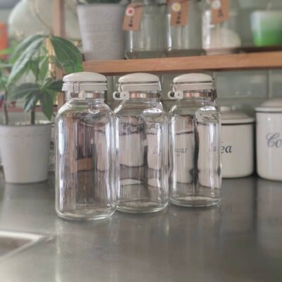 液体調味料を保存するガラス瓶